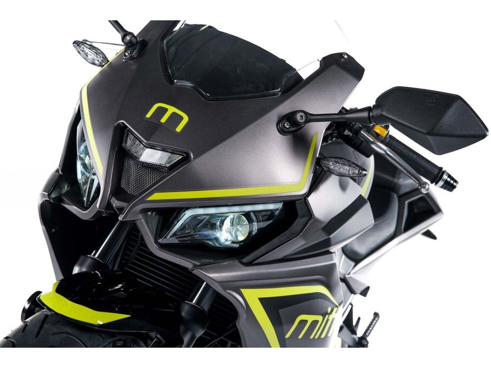 MITT GP1 125 | Deportiva 125 cc con 6 marchas, TFT Mirror-Link y Full LED