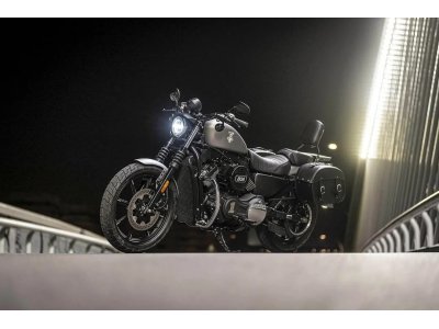 MITT 808 | Custom 800 V-Twin con transmisión por correa, ABS y pantalla TFT