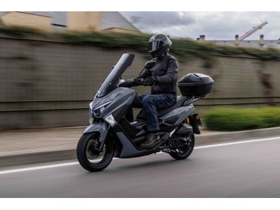 MITT Max T 125 | Maxiscooter 125 con ABS, TCS, TFT 7” y Keyless 2