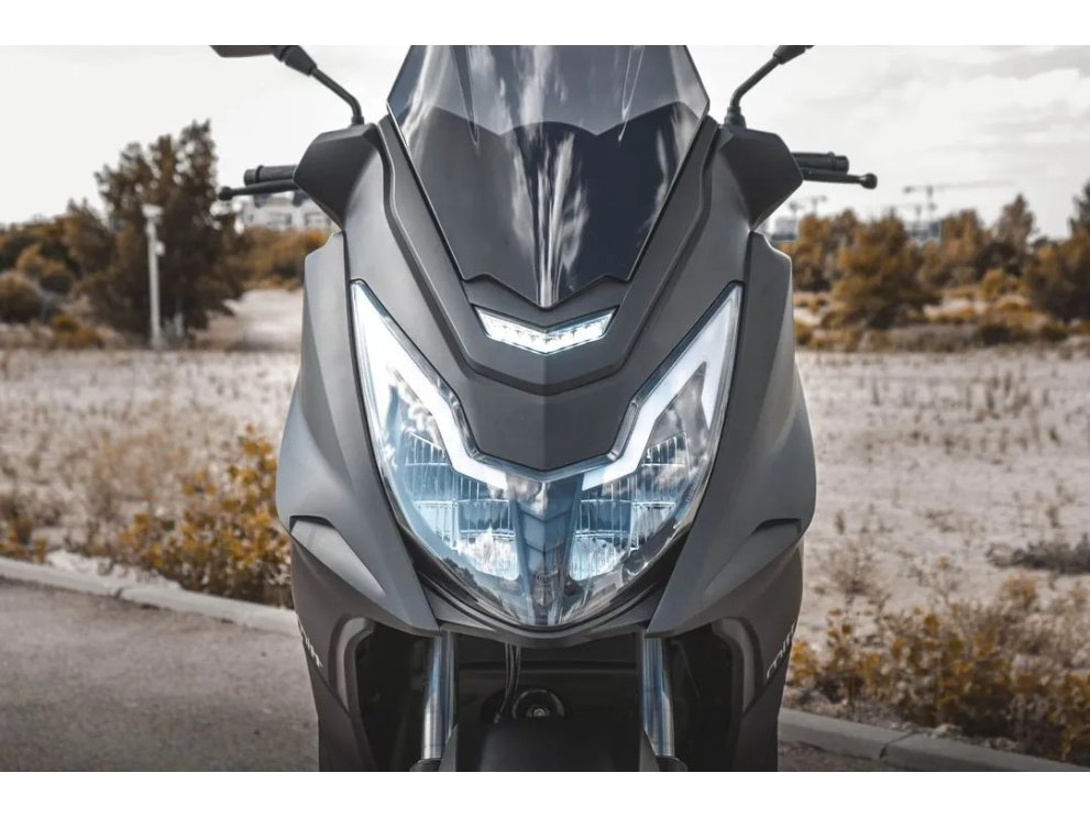 MITT GTS 125/330 | Gran turismo urbano con TFT, Full LED y Smart Key