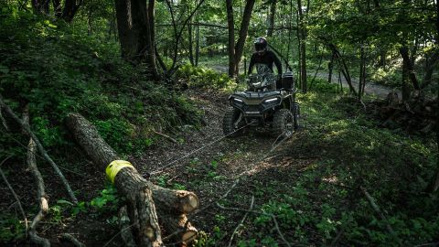Polaris Sportsman 570 Verde en ruta off-road