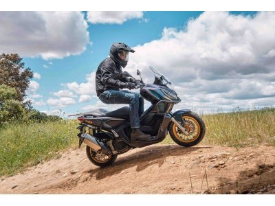 MITT ADV Xtreme 125 | Scooter Adventure con ABS, TCS, TFT 7” y Keyless
