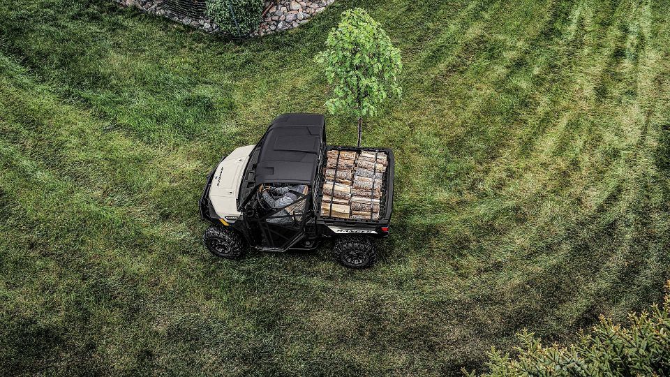 Polaris Ranger 1000 EPS Mirage Beige T1b 2026 en ruta off-road
