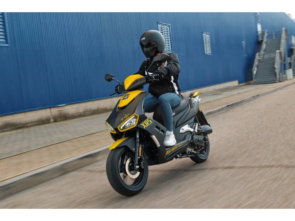 MITT XRS 50/125 | Scooter urbano deportivo con Full LED y CBS