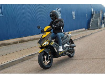 MITT XRS 50/125 | Scooter urbano deportivo con Full LED y CBS