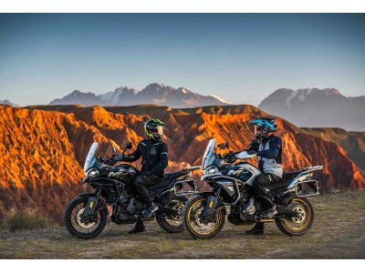 CFMOTO 700MT | Trail Touring 693 cc con TFT, ABS y conectividad Bluetooth