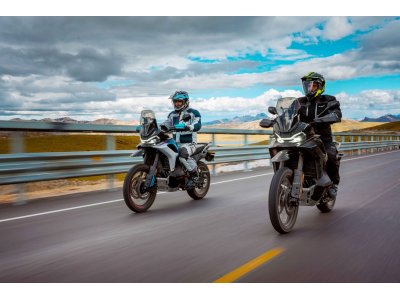 CFMOTO 800MT X | Trail 799 cc con 21”/18”, 230 mm, ABS en curva y gran autonomía