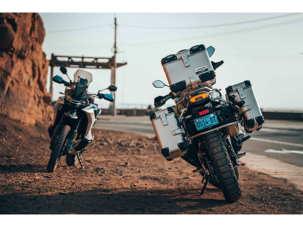 CFMOTO 800MT X | Trail 799 cc con 21”/18”, 230 mm, ABS en curva y gran autonomía