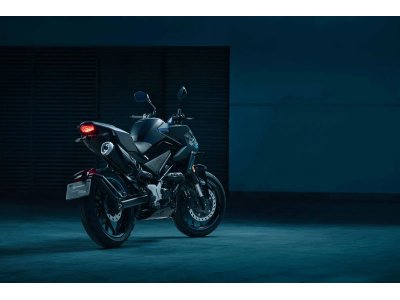 CFMOTO 125NK | Naked deportiva 125 cc con TFT 5”, conectividad y 15 CV